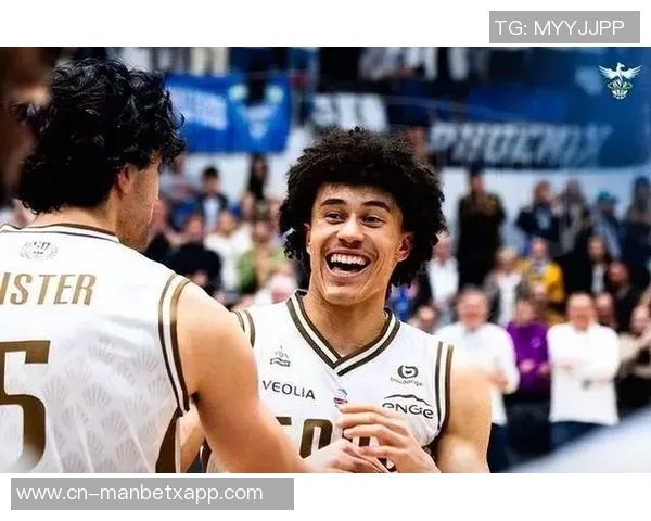 追梦最佳新秀之争埃奇库姆的崛起与弗拉格角色的迷雾解析 追梦最佳新秀之争埃奇库姆的崛起与弗拉格角色的迷雾解析