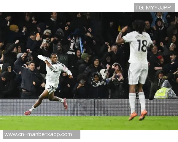 英超本土双子星崛起萨卡福登分别参与百球盛宴 英超本土双子星崛起萨卡福登分别参与百球盛宴