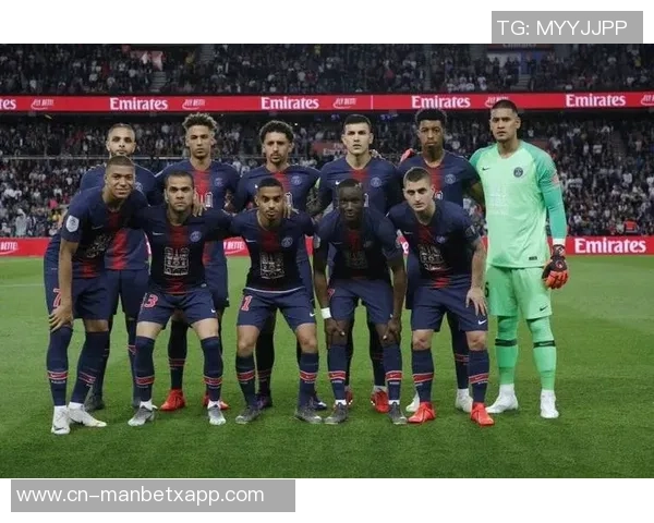 巴黎圣日耳曼去年辉煌六冠今季遭遇滑铁卢法杯意外出局法甲半程仅列第二